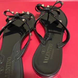 'Valentino' Rock Stud Bow Jelly Thong Sandals
